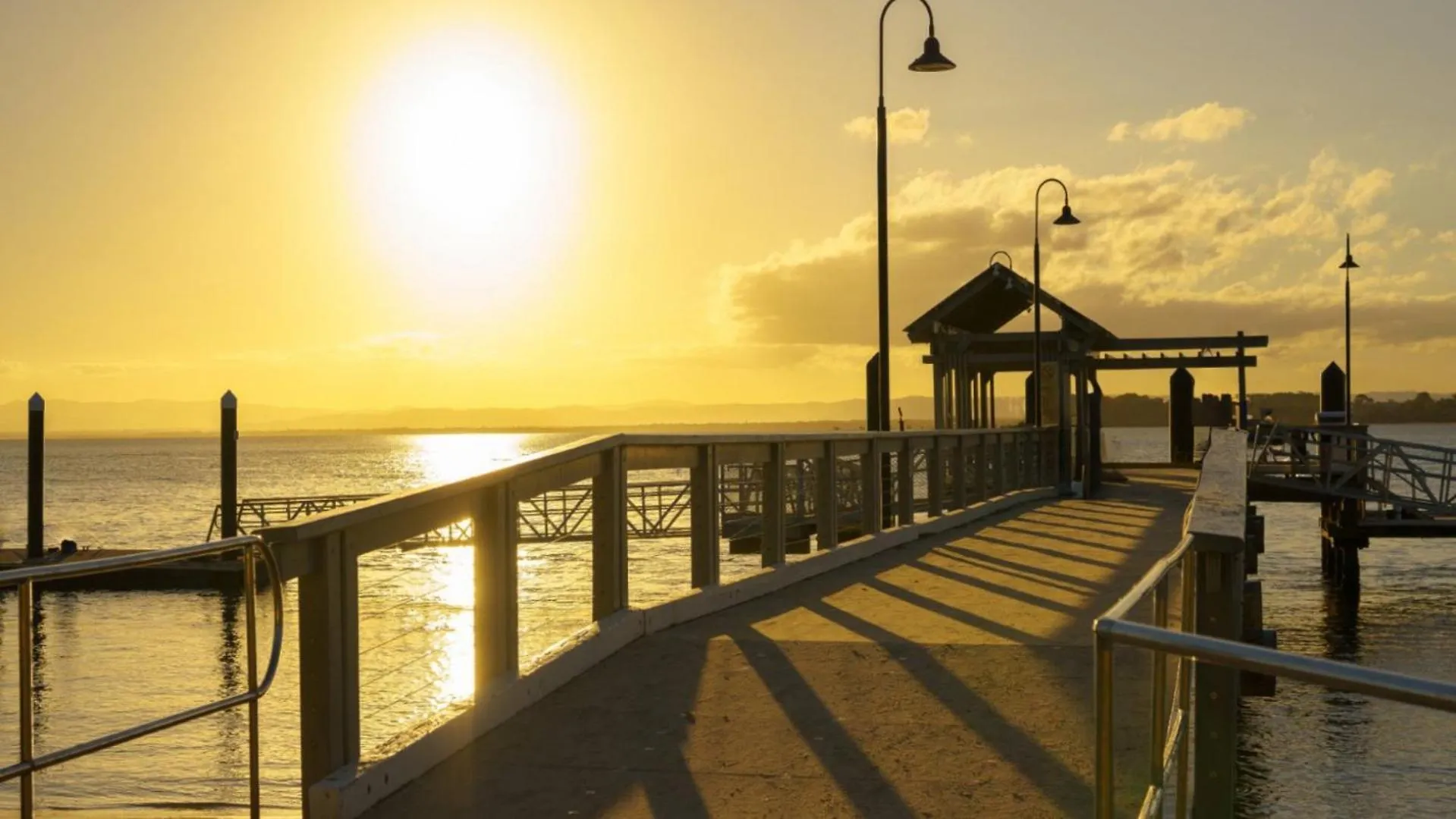Close To Water, Restaurants And Clubs, Toorbul St, Bongaree 0*,  Australien